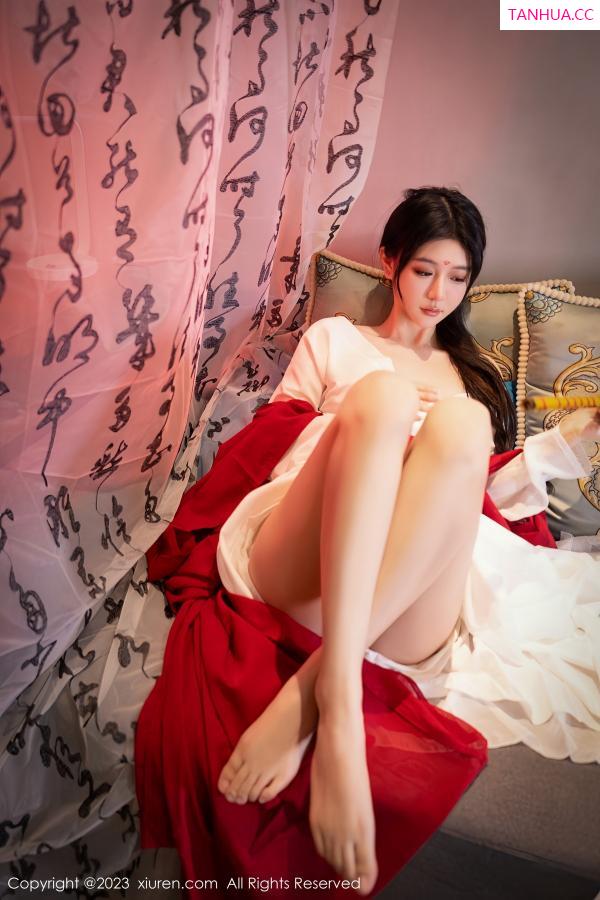   [XiuRen]高清写真图 2023.08.04 No.7192 幼幼 古装美腿第27张图片